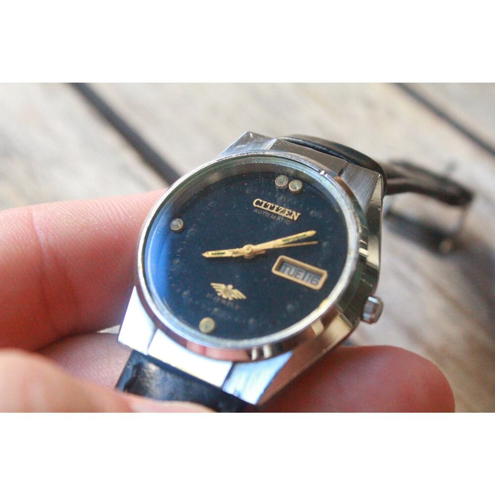 Vintage 1987 Citizen Automatic Mens Silver Watch W/daydate & Gold accents
